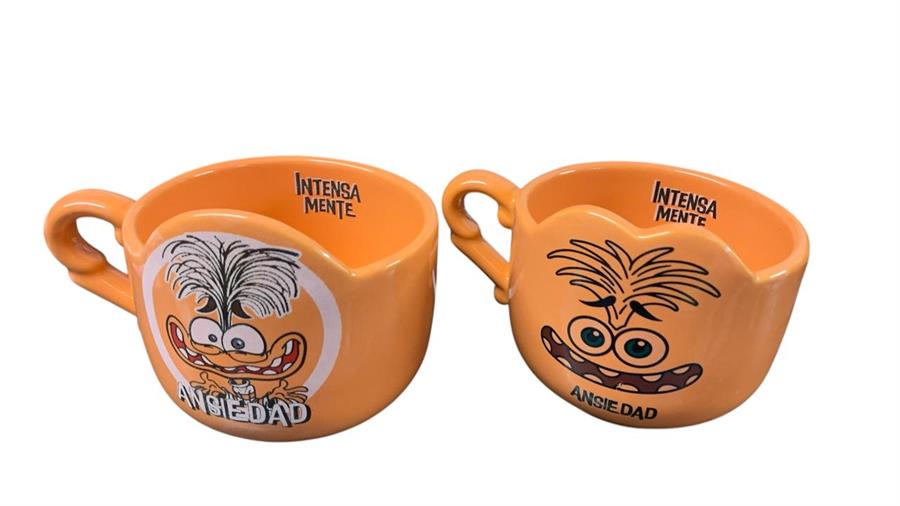TAZA INTENSAMENTE ANSIEDAD CABEZA 3D