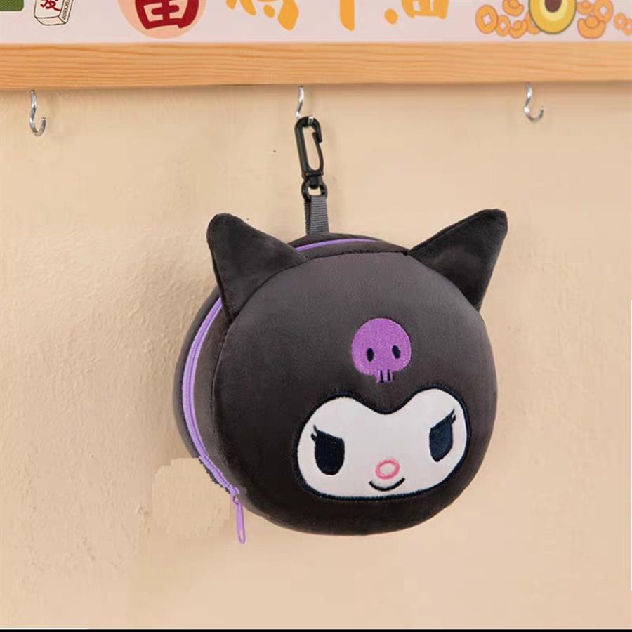 ALMOHADA CON ANTIFAZ KUROMI NEGRO
